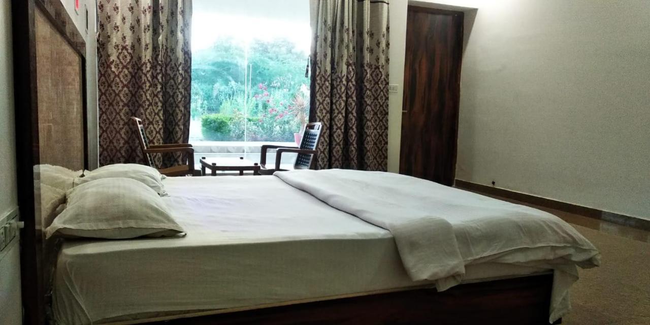Hotel Radha Rani Mahal Khajurāho Eksteriør billede