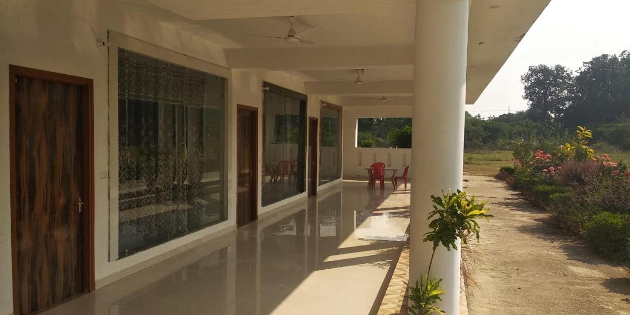 Hotel Radha Rani Mahal Khajurāho Eksteriør billede